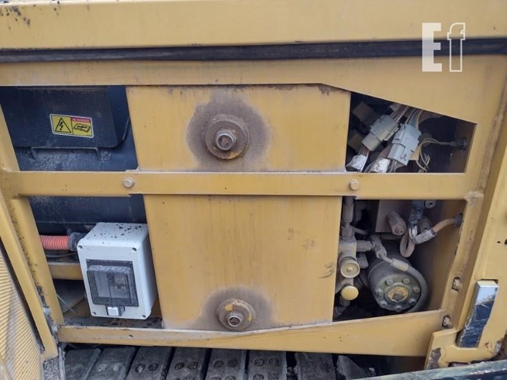 2012-caterpillar-ap-255e-image-18