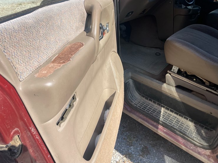 1998-chevrolet-astro-image-17