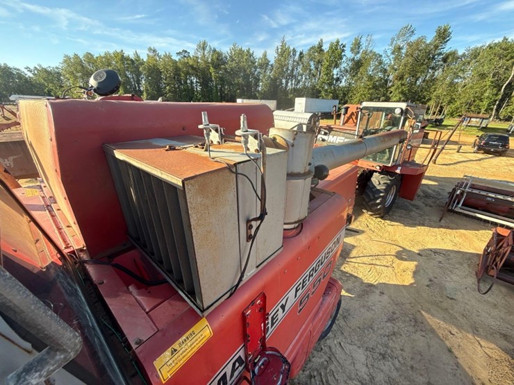 massey-ferguson-550-image-15