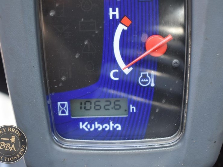 2017-kubota-ssv65-image-38