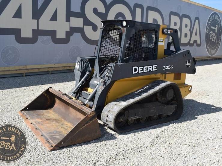 2019-deere-325g-image-6