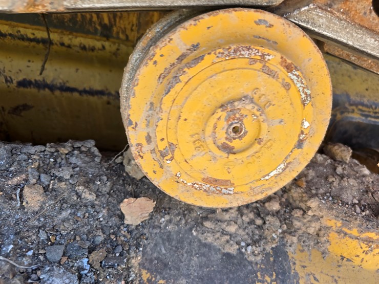 2005-caterpillar-953c-image-95
