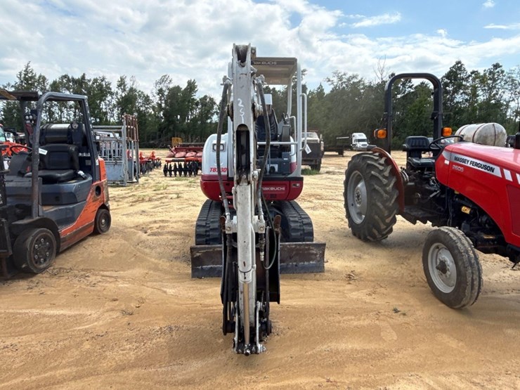 251---2023-takeuchi-tb230-excavator-image-8