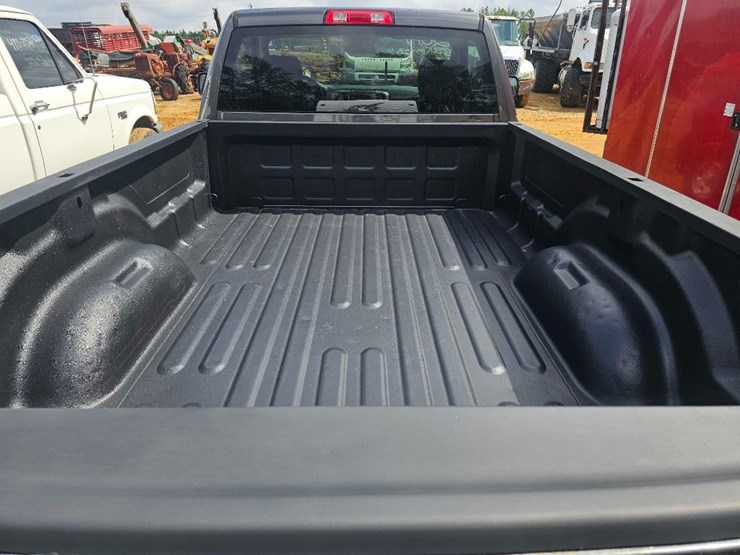 2017-dodge-ram-1500-image-5