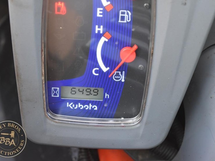2020-kubota-ssv65-image-42