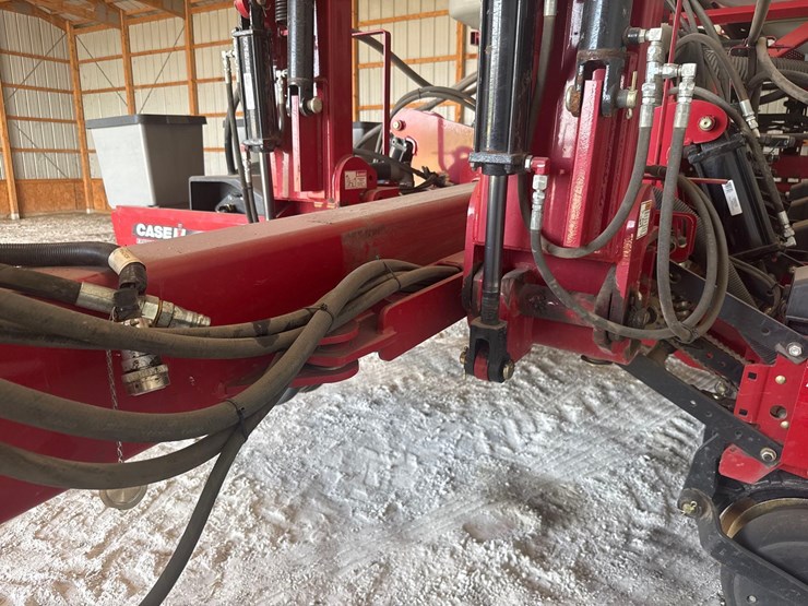 2010-case-ih-1250-image-11