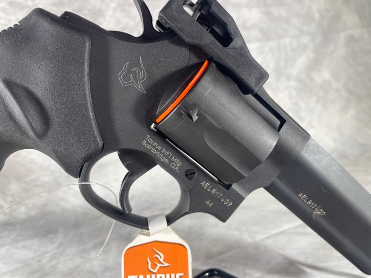#4380-•-taurus-m44-44-rem-mag-revolver,-sn:-ael81709-image-8