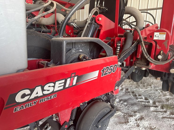 2010-case-ih-1250-image-33