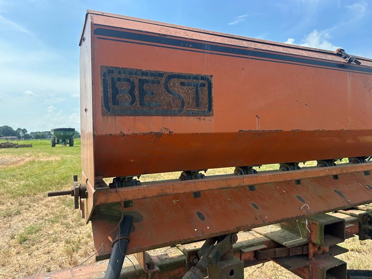 #26624-•-best-mfg-ls9600-seeder-w/-levee-plow-image-7