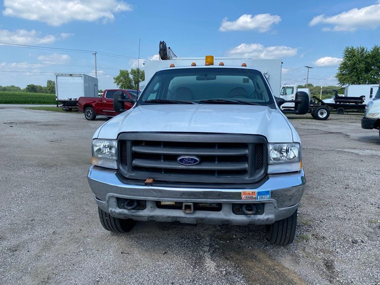 2003-ford-f550-image-2
