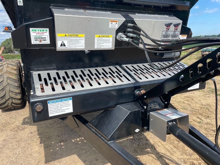2023-meyer-ms485-vertical-beater-manure-spreader—1-owner-image-49