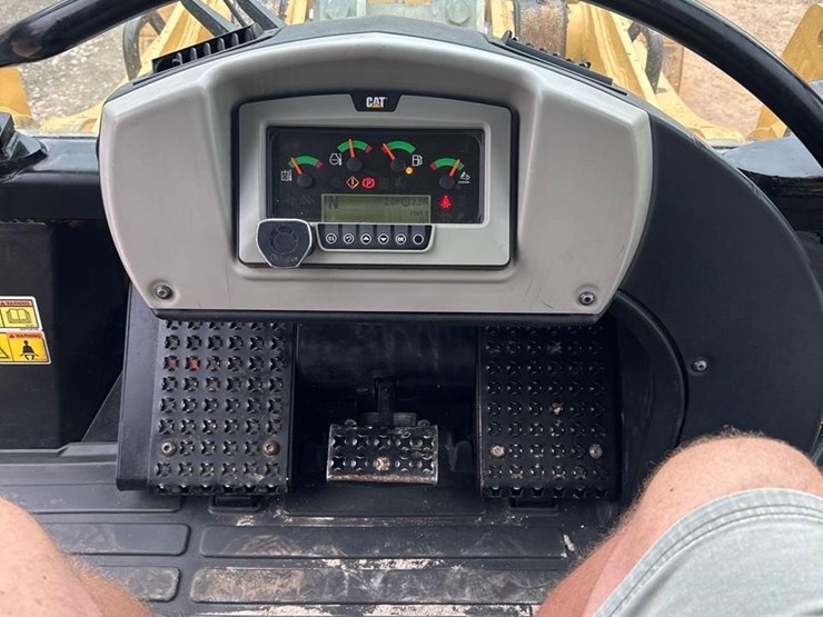 2019-caterpillar-973k-image-40