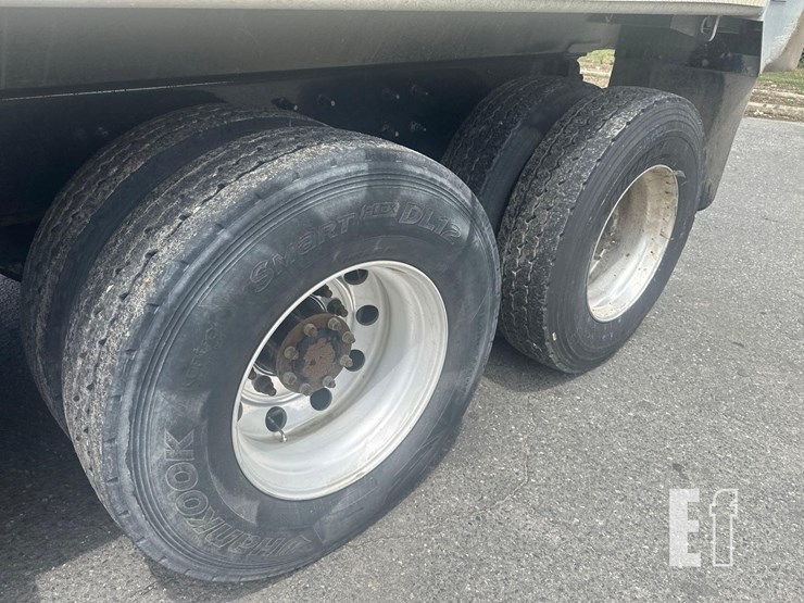 2021-mack-granite-64fr-image-14