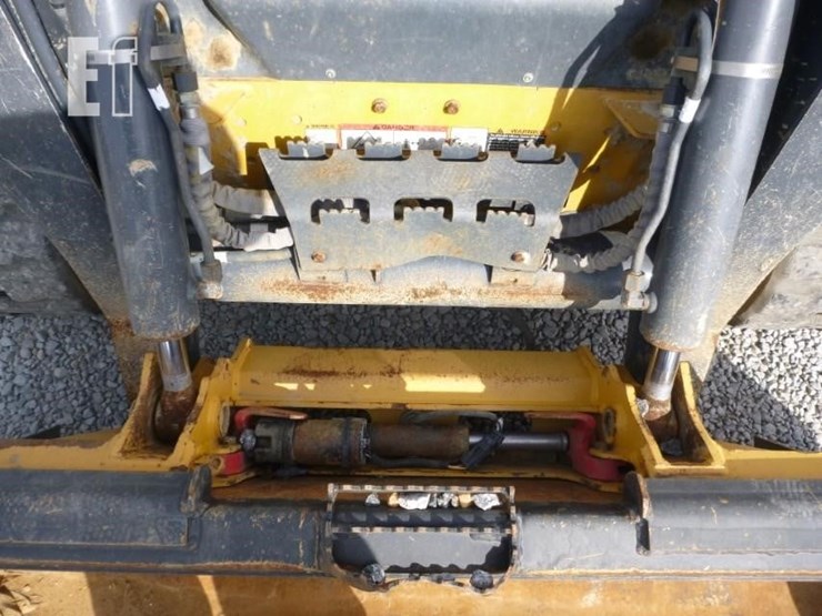 2023-deere-325g-image-14