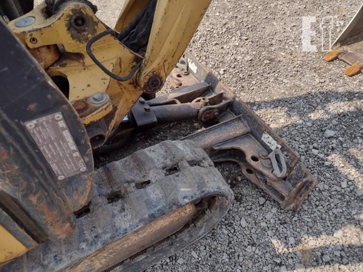 2012-caterpillar-300.9d-image-20