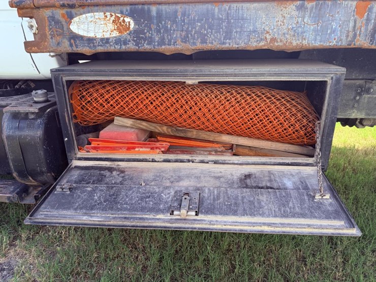 #202-•-1996-gmc-flatbed-dump--6--speed-manual-image-21