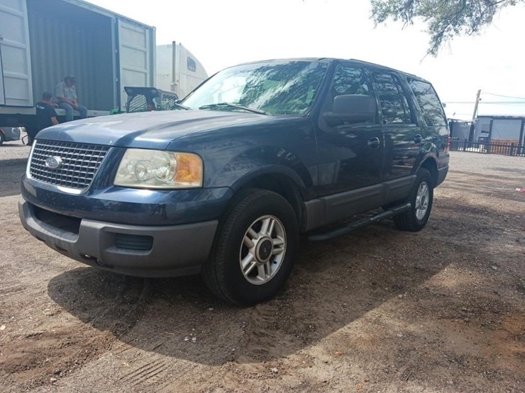 2003-ford-expedition-image-3