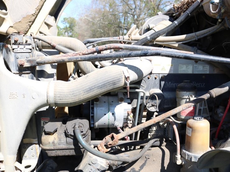 2007-freightliner-columbia-120-image-17
