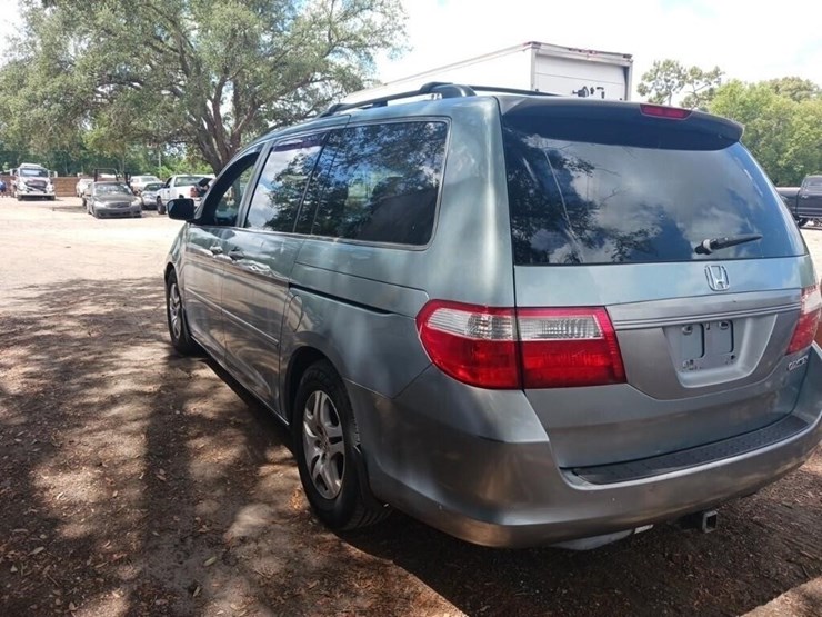 2005-honda-odyssey-image-7