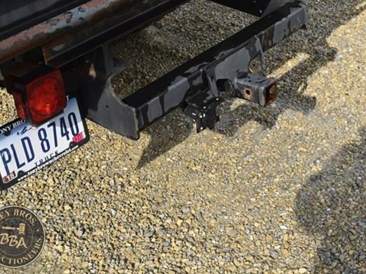 2003-ford-f550-image-12