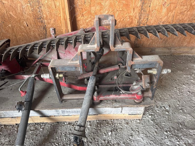 9’-ih-sickle-bar-mower-image-2