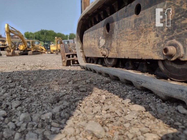 2012-caterpillar-300.9d-image-28