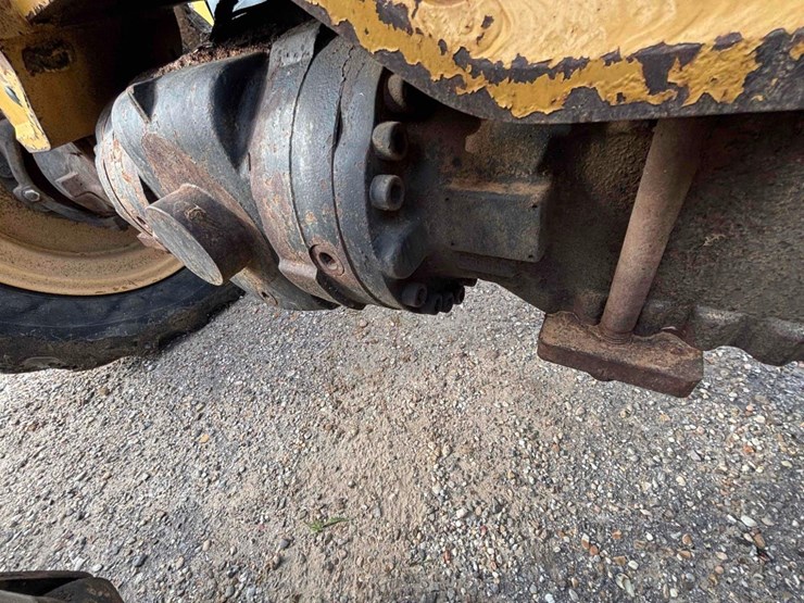 caterpillar-th407c-image-61