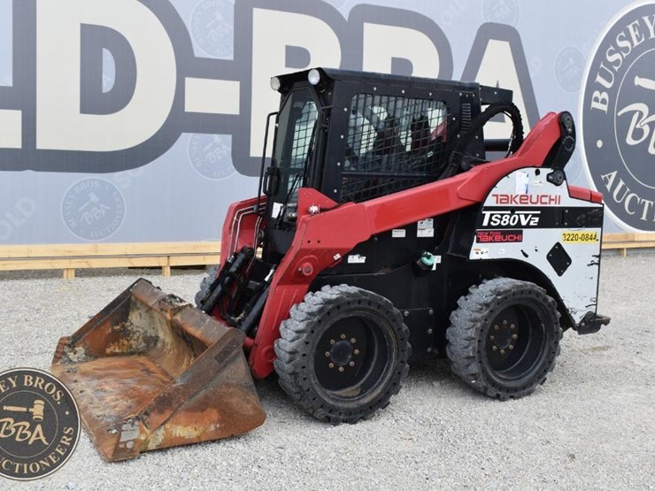 2016-takeuchi-ts80v2-image-2