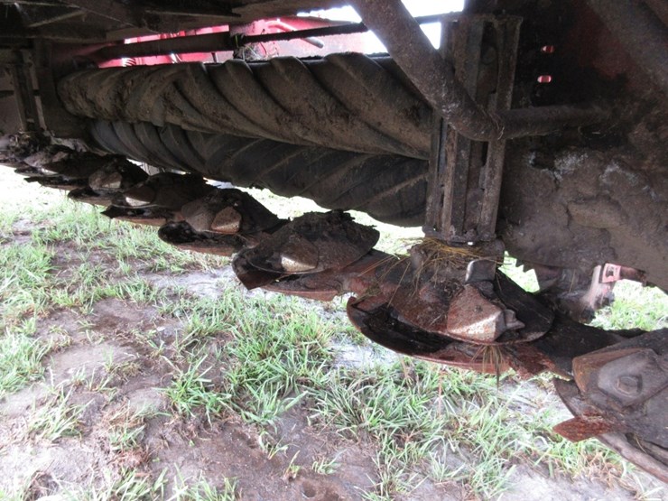 new-holland-1431-image-3