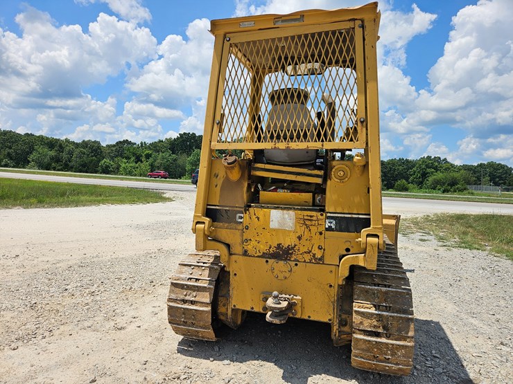 caterpillar-d4c-image-10