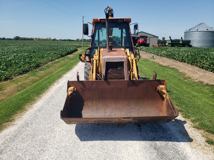 1992-case-super-k-backhoe-image-4