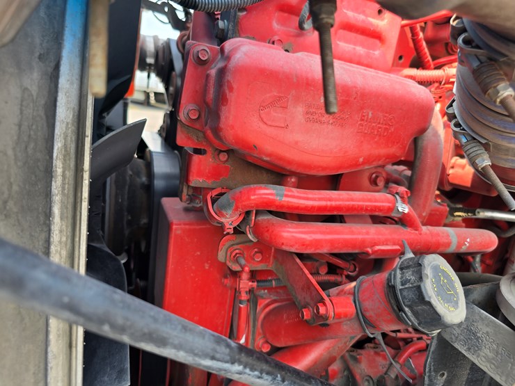 2019-peterbilt-579-image-56
