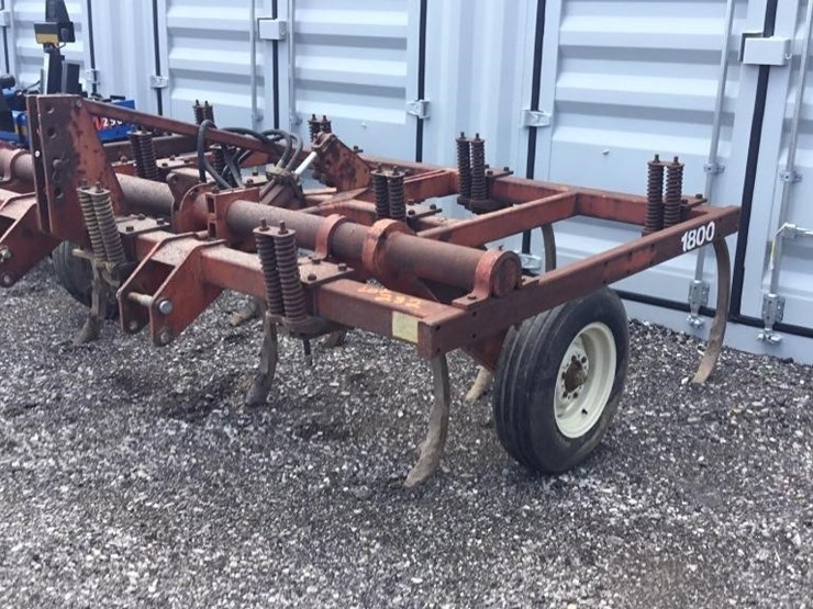 case-ih-1800-image-2