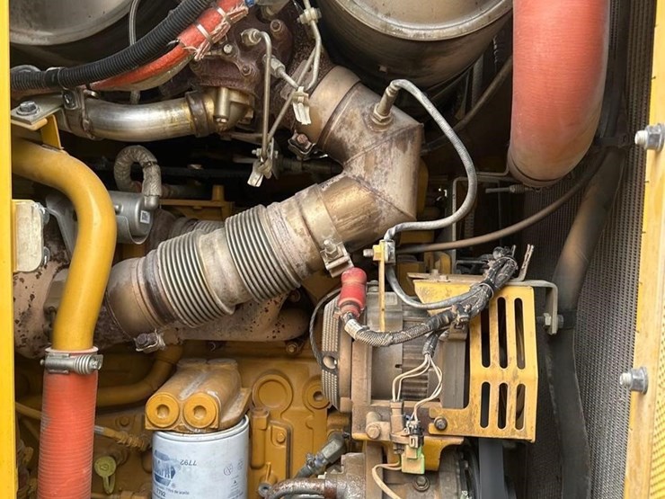 2019-caterpillar-973k-image-30