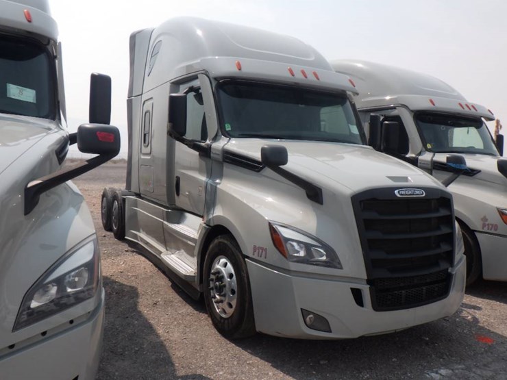 2024-freightliner-cascadia-126-image-2
