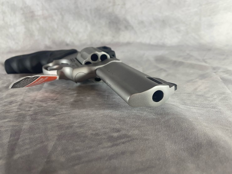 #4371-•-taurus-m627-tracker-357-mag-revolver,-sn:-aem939894-image-4