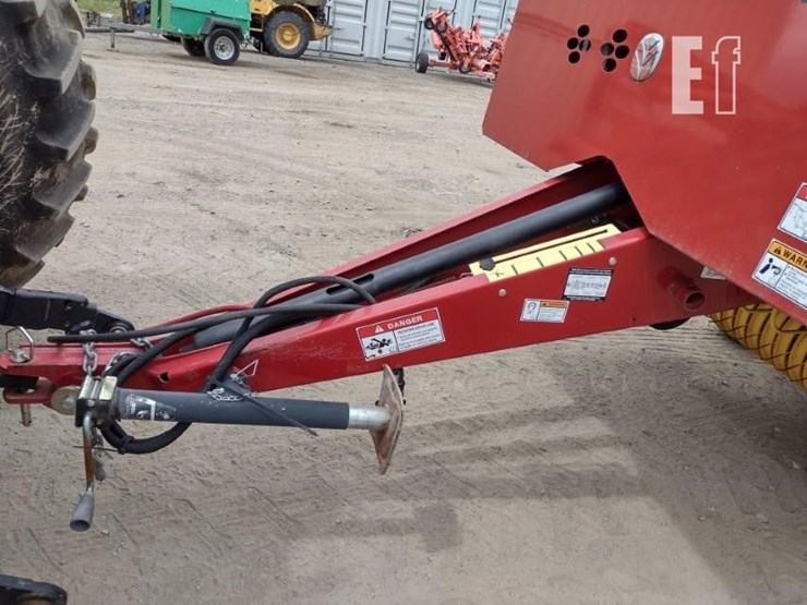 2018-new-holland-rb450u-image-6