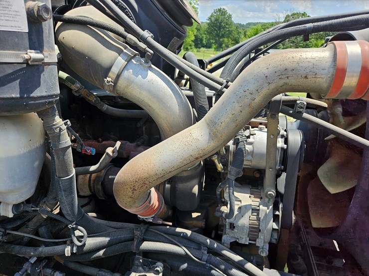 2007-peterbilt-335-image-51