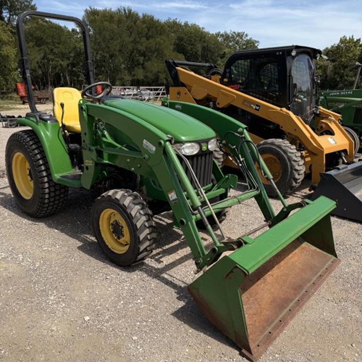 JOHN DEERE 3520