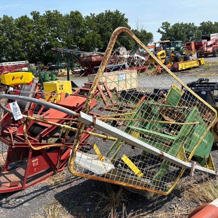 John Deere Bale Thrower