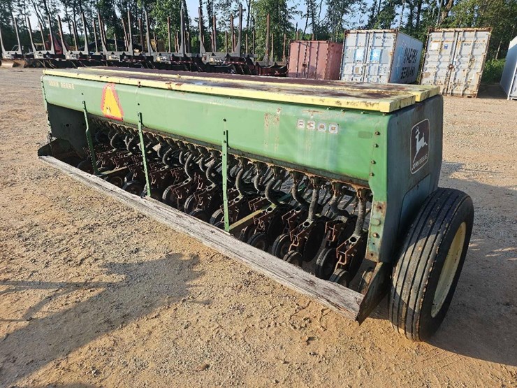 john-deere-8300-image-4