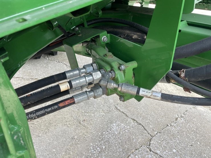 2015-john-deere-s660-image-34