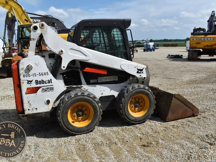 2017-bobcat-s570-image-18