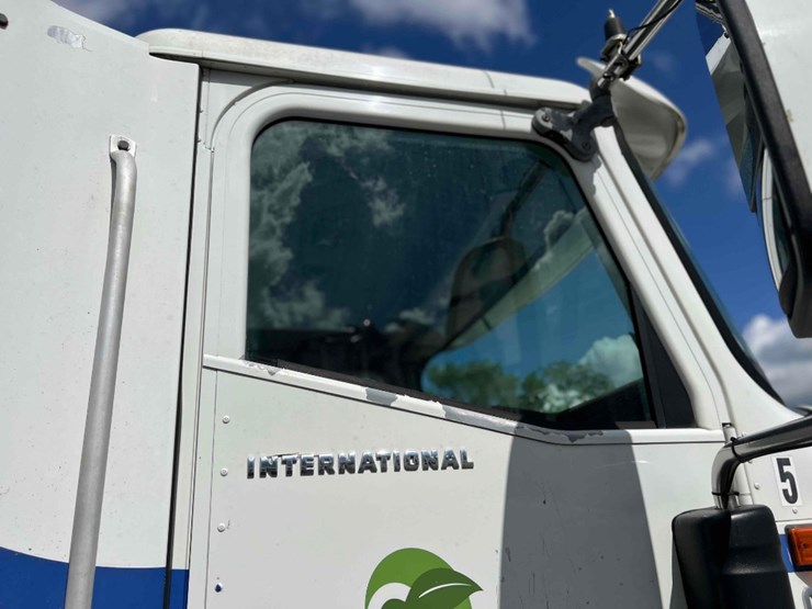 2002-international-9200i-image-42