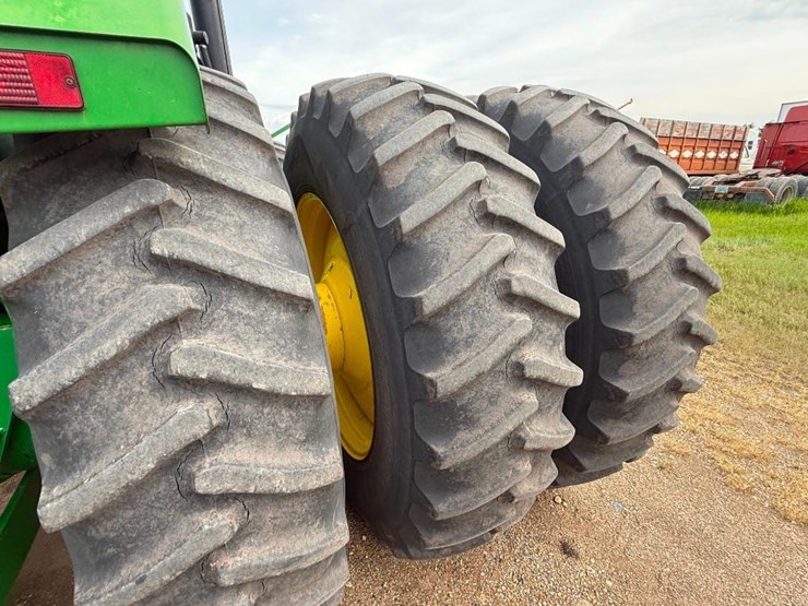 john-deere-8970-image-11