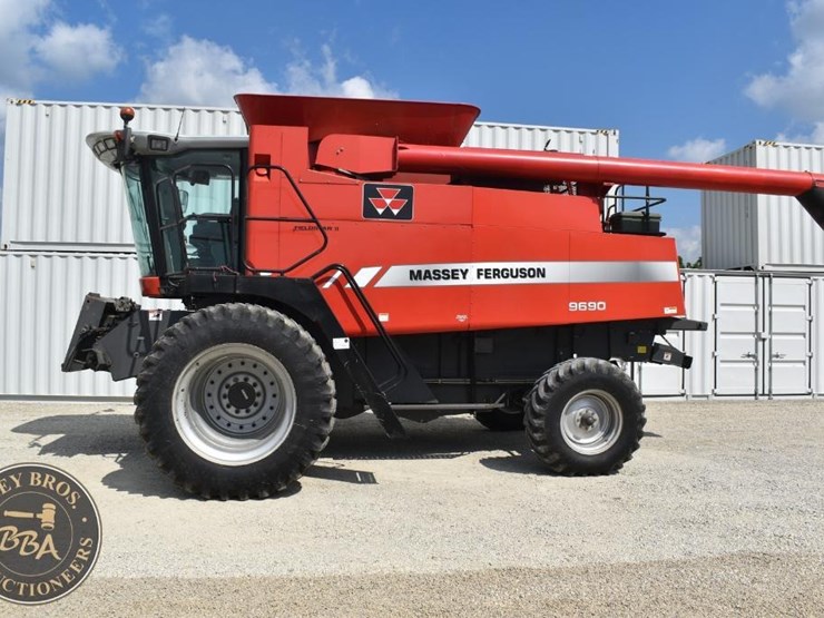 2007-massey-ferguson-9690-image-9