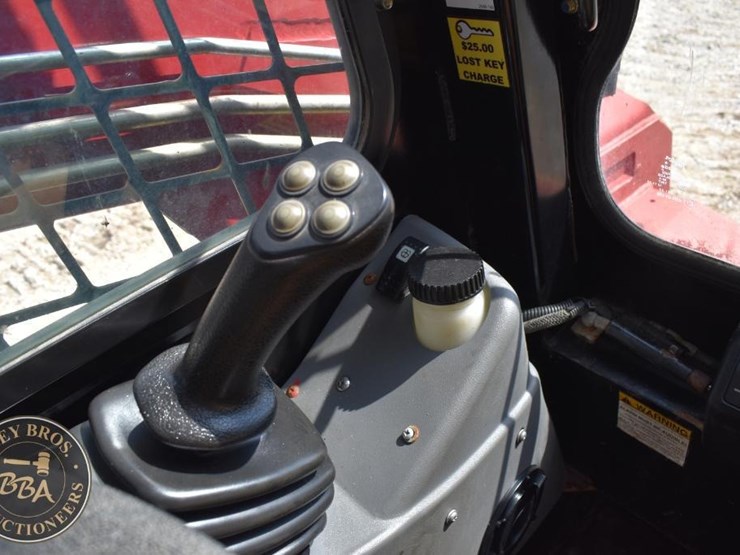 2017-takeuchi-ts50v-image-42