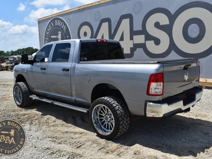 2024-ram-3500-hd-image-16
