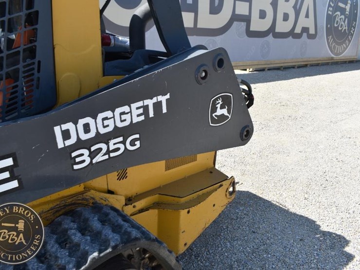 2019-deere-325g-image-37
