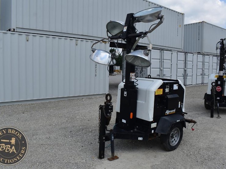 2019-allmand-bros-night-lite-v-series-image-14